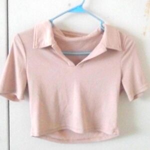 Wide collar cream/tan crop top